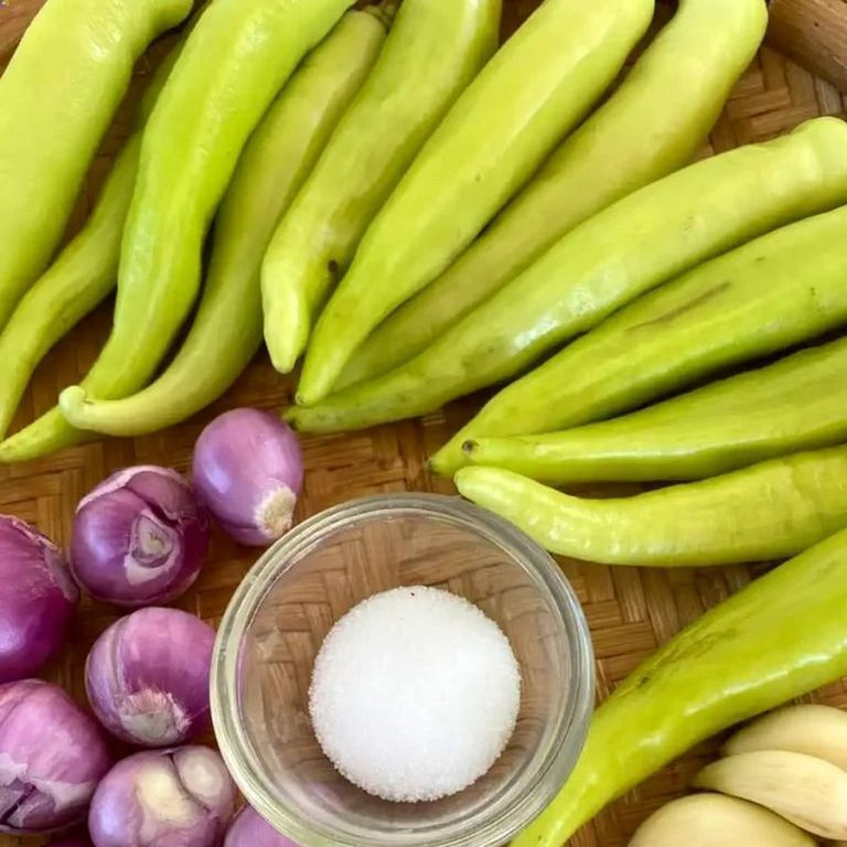 Noom Thai chili green pepper seeds - 10